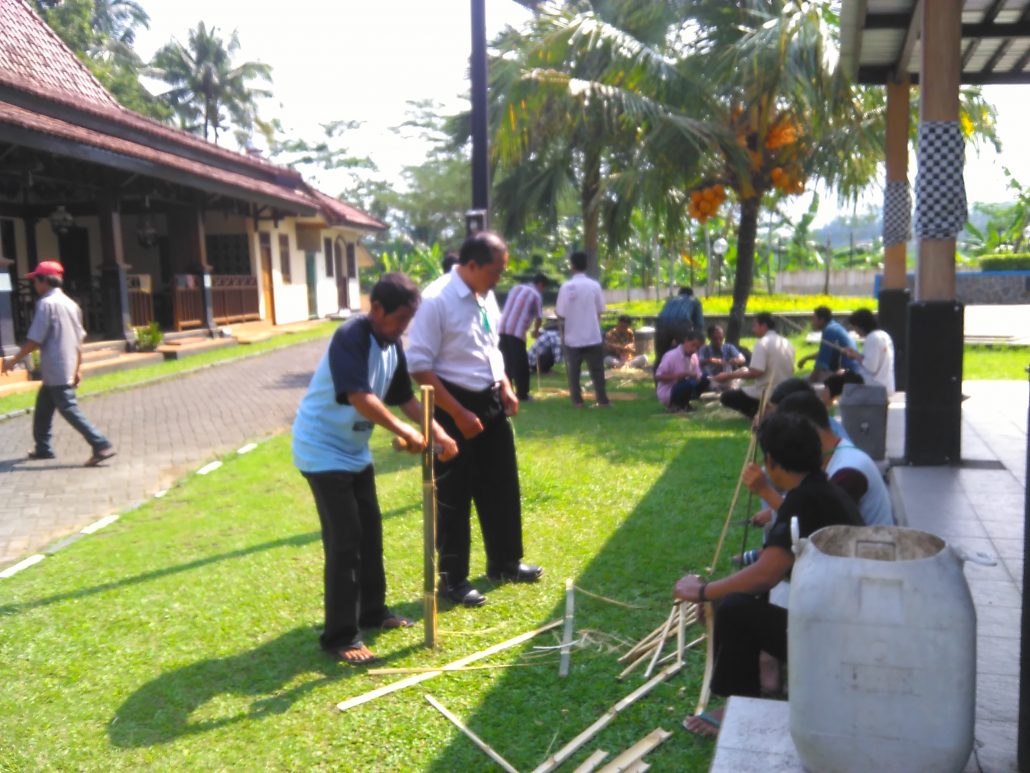 Upaya Pengembangan Wirausaha Baru bagi IKM Kerajinan Sangkar Burung di wilayah Kabupaten Banyumas 
