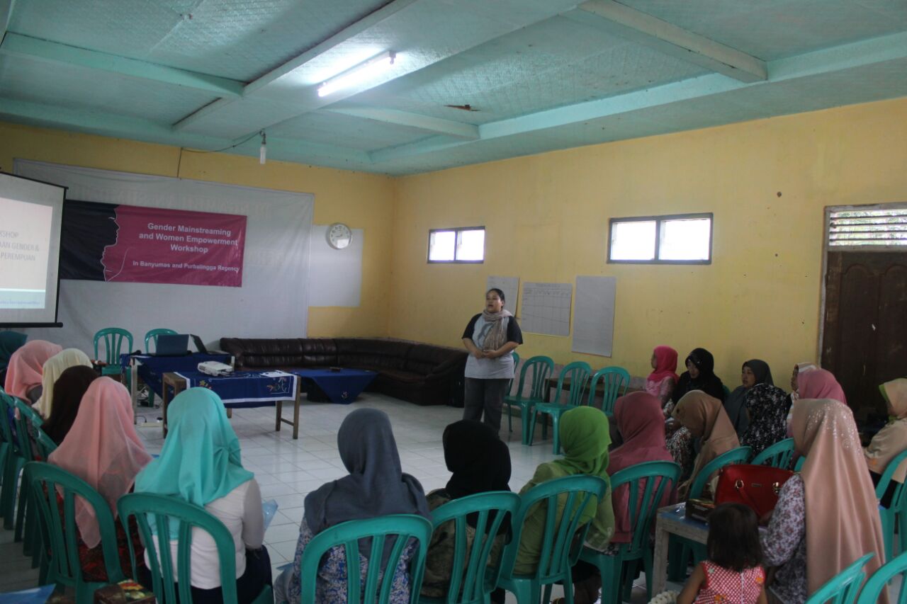 Pelatihan Gender Mainstreaming and Woman Empowerment Untuk Petani Gula Di Banyumas