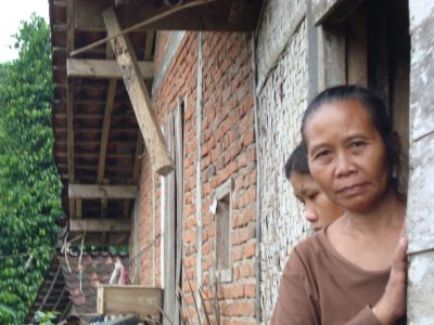 Kasri Perempuan Penopang Keluarga