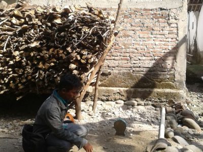 Hanya Karena Perbedaan, Haruskah Mereka Dimakamkan Di Samping Rumah?