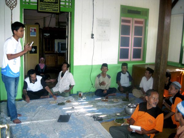 Barid Hardiyanto menjadi fasilitator isu kehutanan