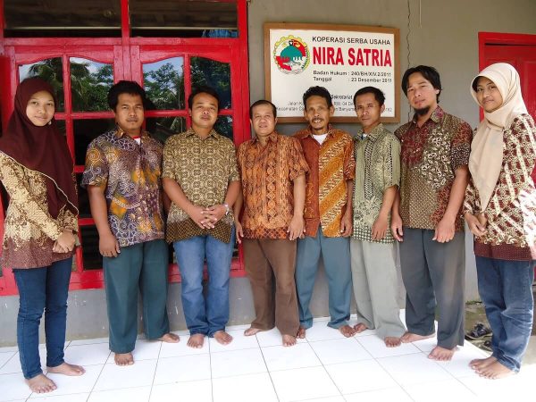 pengurus dan pengelola koperasi nira satria