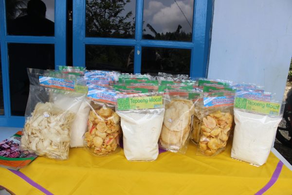 Produk olahan singkong Koperasi Serayu Mukti yang dapat menjadi media promosi Kampung Mocaf