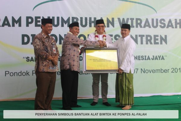 Pondok Pesantren Pendorong Kekuatan di Bidang Pendidikan, Industri dan Perekonomian